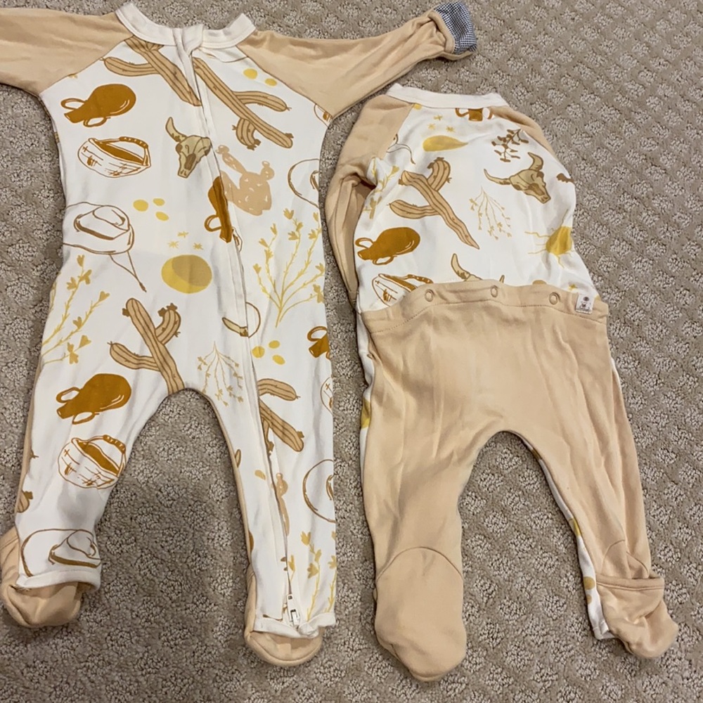 goumi western print footed pajama 0-3 mo - Picture 3 of 4